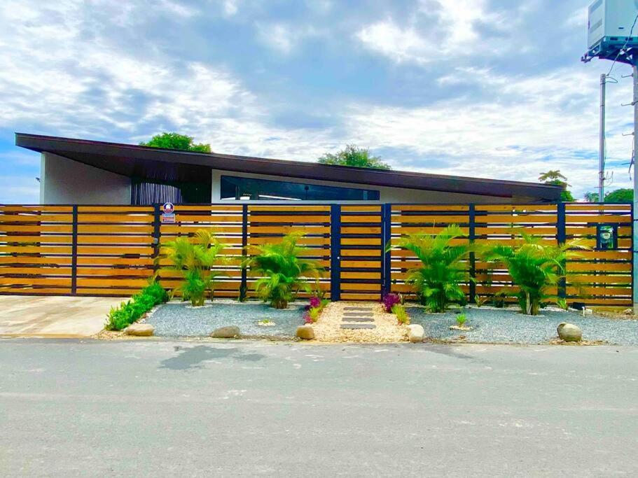 Casa Coral - Great Location - High Speed Internet Villa Uvita Luaran gambar